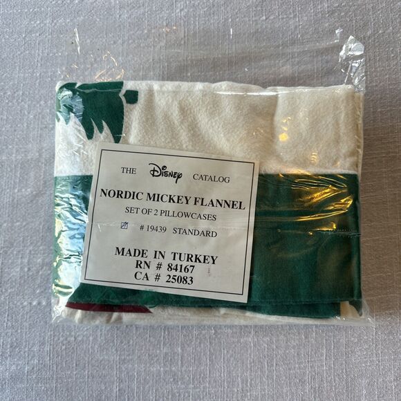 Vintage Nordic‎ Mickey Flannel Pillowcases Set Of 2 Standard Size Made In Turkey - Picture 7 of 7